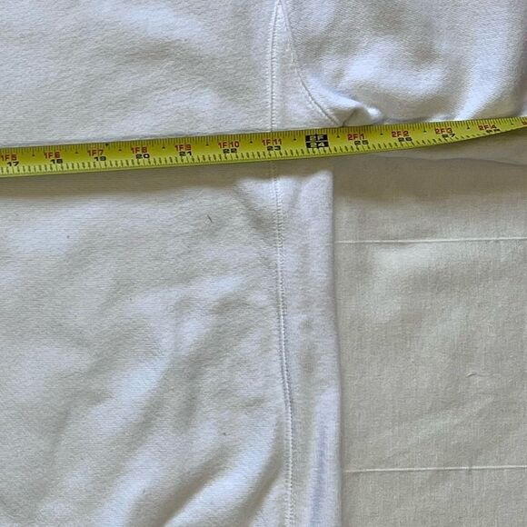 Champion embroidered white sweatshirt, size large - Picture 3 of 5